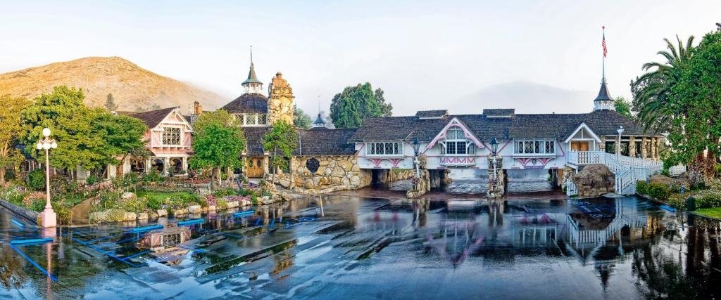 Madonna Inn: A Complete Guide to the Iconic California Hotel Experience Madonna Inn